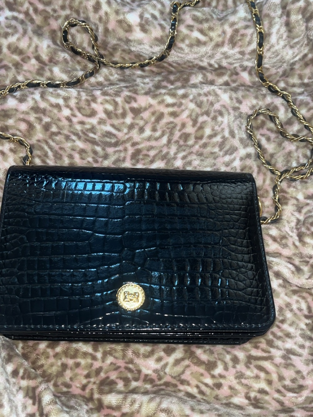 Black Croc-Embossed Chain Crossbody Wallet — Gold Hardware